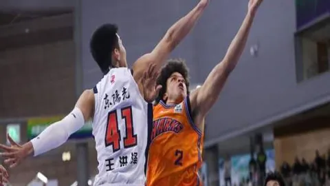 中国男足首战平局未减目标志，扬科维奇教练斥泪无益